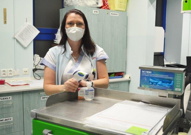 Paní Petra pomáhá v roli zdravotní sestry druhým již 12 let Paní Petra pomáhá v roli zdravotní sestry druhým již 12 let