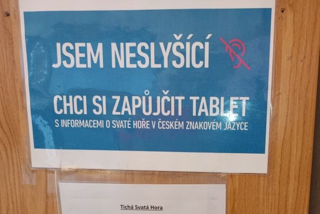 Zapůjčení tabletu s&nbsp;výkladem ve znakové řeči