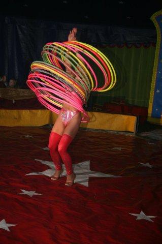 Cvičení s&nbsp;obručemi